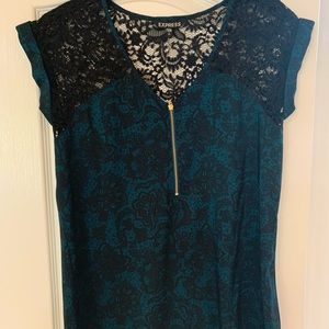 Express emerald green and black lace short sleeve